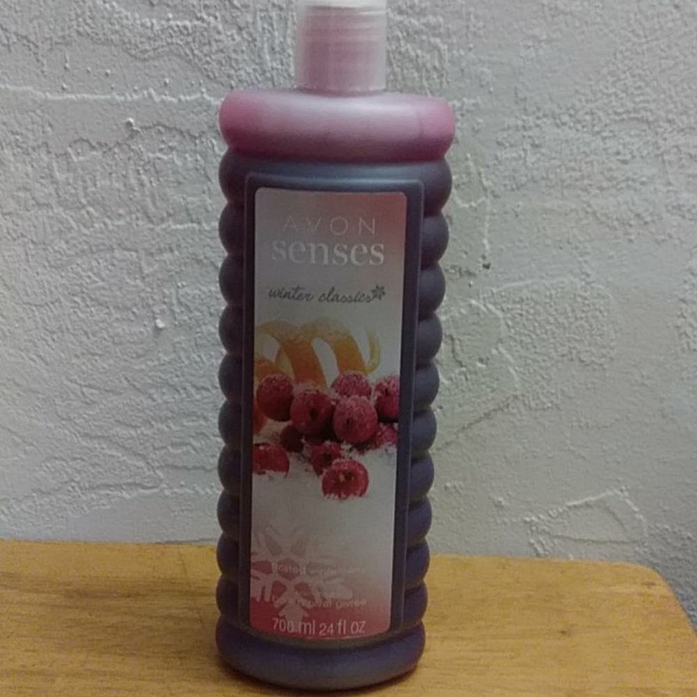 Avon Senses FROSTED WINTERBERRY Big Bubble Bath 24 Oz